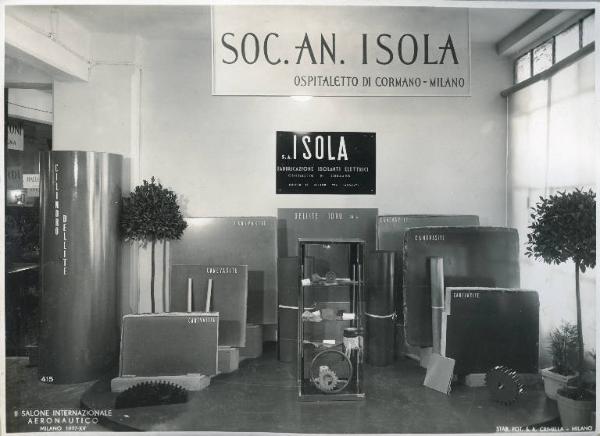 Fiera di Milano - Salone internazionale aeronautico 1937 - Settore accessori, strumenti e materie prime lavorate e semilavorate - Stand della Soc. an. Isola fabbricazione isolanti elettrici