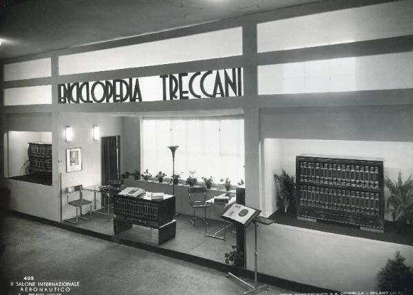 Fiera di Milano - Salone internazionale aeronautico 1937 - Stand della Enciclopedia italiana Treccani