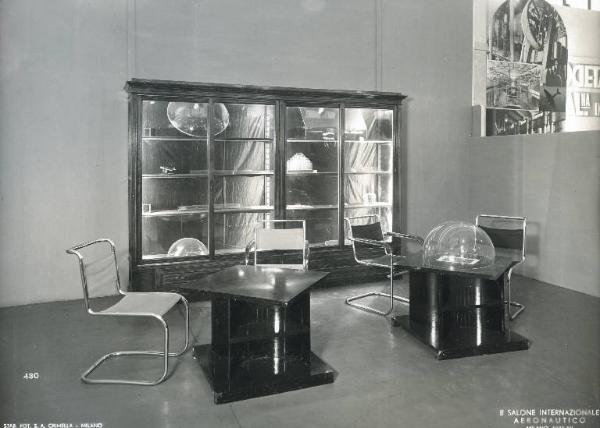 Fiera di Milano - Salone internazionale aeronautico 1937 - Settore accessori, strumenti e materie prime lavorate e semilavorate - Stand