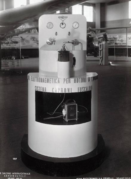 Fiera di Milano - Salone internazionale aeronautico 1937 - Settore italiano - Apparecchiatura elettromagnetica