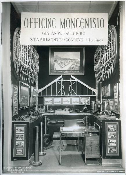 Fiera di Milano - Salone internazionale aeronautico 1937 - Settore accessori, strumenti e materie prime lavorate e semilavorate - Stand delle Officine Moncenisio