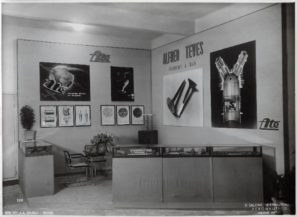 Fiera di Milano - Salone internazionale aeronautico 1937 - Settore accessori, strumenti e materie prime lavorate e semilavorate - Stand della ditta Alfred Teves
