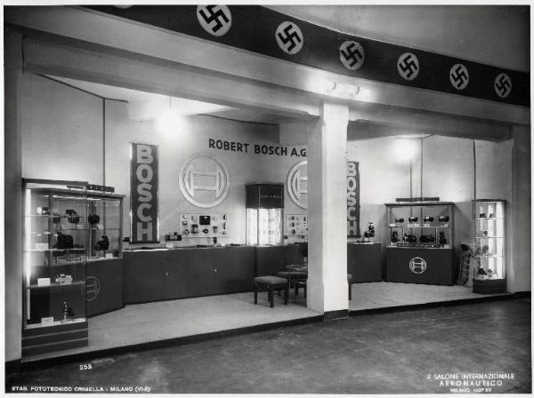 Fiera di Milano - Salone internazionale aeronautico 1937 - Settore accessori, strumenti e materie prime lavorate e semilavorate - Stand della Robert Bosch A.G.