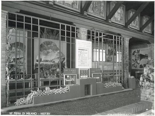 Fiera di Milano - Campionaria 1937 - Padiglione Arnaldo Mussolini (padiglione dell'agricoltura) - Mostra dell'alimentazione del bestiame - Stand