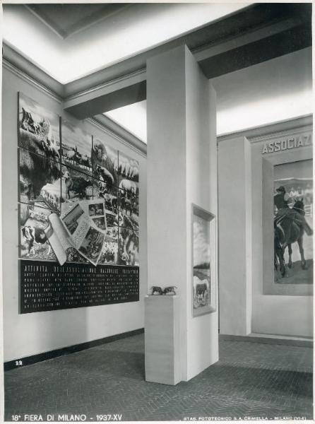 Fiera di Milano - Campionaria 1937 - Padiglione Arnaldo Mussolini (padiglione dell'agricoltura) - Mostra dell'alimentazione del bestiame - Stand dell'Associazione nazinale allevatori