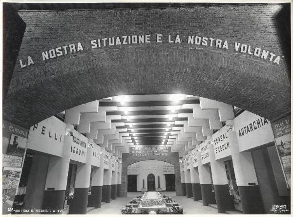 Fiera di Milano - Campionaria 1938 - Padiglione Arnaldo Mussolini (padiglione dell'agricoltura) - Mostra dell'autarchia agricola - Sala