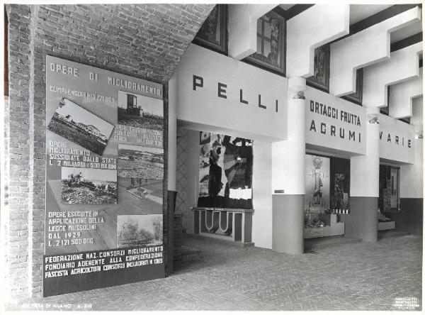 Fiera di Milano - Campionaria 1938 - Padiglione Arnaldo Mussolini (padiglione dell'agricoltura) - Mostra dell'autarchia agricola - Sala
