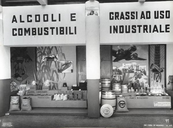 Fiera di Milano - Campionaria 1938 - Padiglione Arnaldo Mussolini (padiglione dell'agricoltura) - Mostra dell'autarchia agricola - Stand