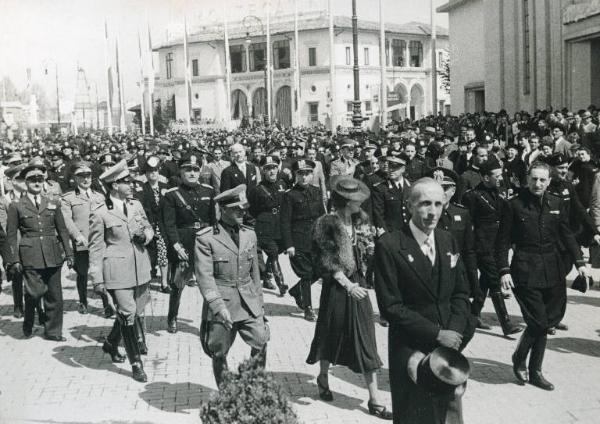 Fiera di Milano - Campionaria 1939 - Visita del principe di Piemonte Umberto II di Savoia con la moglie Maria José