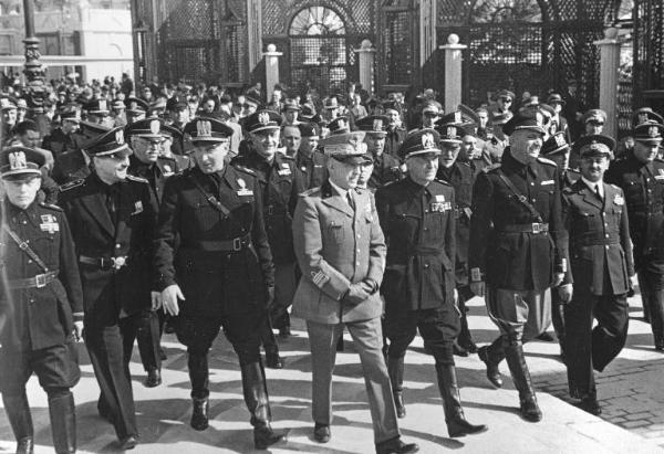 Fiera di Milano - Campionaria 1939 - Visita del conte di Torino Vittorio Emanuele di Savoia