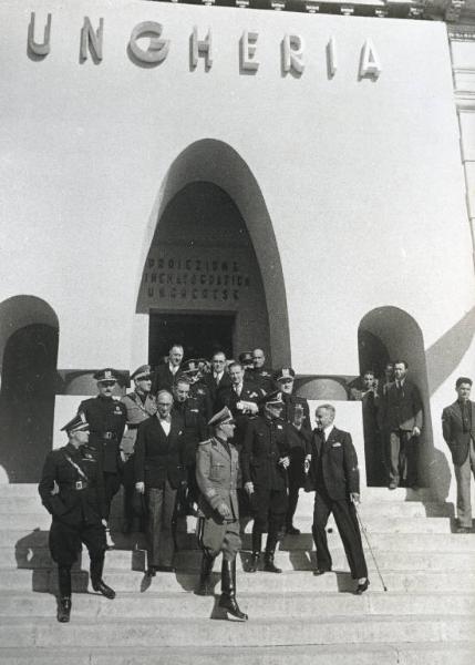 Fiera di Milano - Campionaria 1939 - Visita del sottosegretario alle corporazioni Renato Ricci