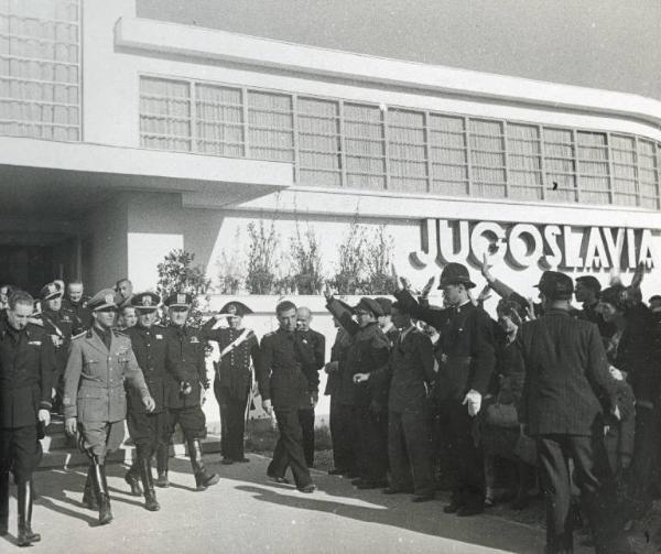 Fiera di Milano - Campionaria 1939 - Visita del sottosegretario alle corporazioni Renato Ricci