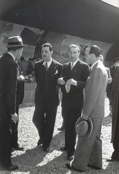 Fiera di Milano - Campionaria 1939 - Visita del ministro plenipotenziario della Bolivia Campero Arce