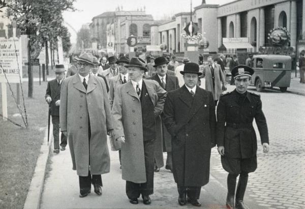 Fiera di Milano - Campionaria 1939 - Visita del Borgomastro di Lipsia Rudolf Haake