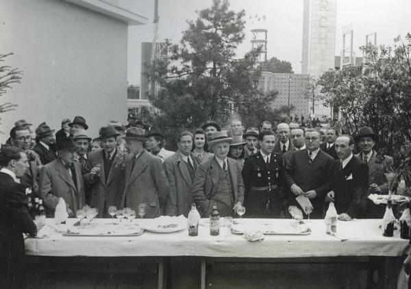 Fiera di Milano - Campionaria 1939 - Visita di giornalisti italiani ed esteri