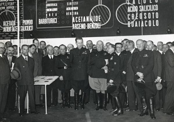 Fiera di Milano - Campionaria 1939 - Visita di un gruppo di personalità