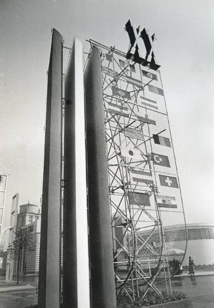 Fiera di Milano - Campionaria 1939 - Installazione celebrativa per il 20° anniversario