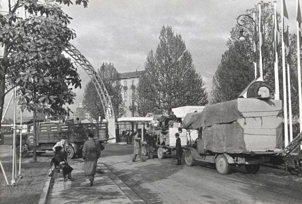 Fiera di Milano - Campionaria 1939 - Trasporto di merci