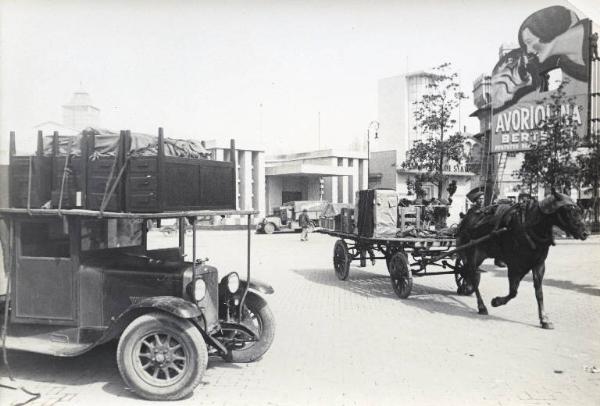 Fiera di Milano - Campionaria 1939 - Trasporto di merci