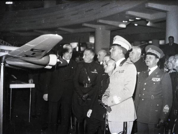 Fiera di Milano - Salone internazionale aeronautico 1937 - Visita del principe di Piemonte Umberto II di Savoia