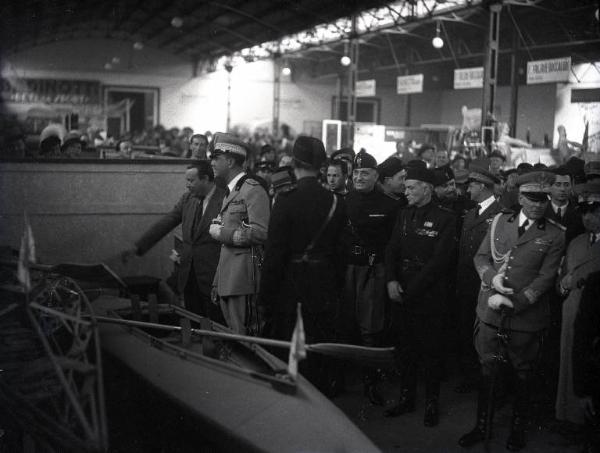 Fiera di Milano - Campionaria 1937 - Visita del principe di Piemonte Umberto II di Savoia