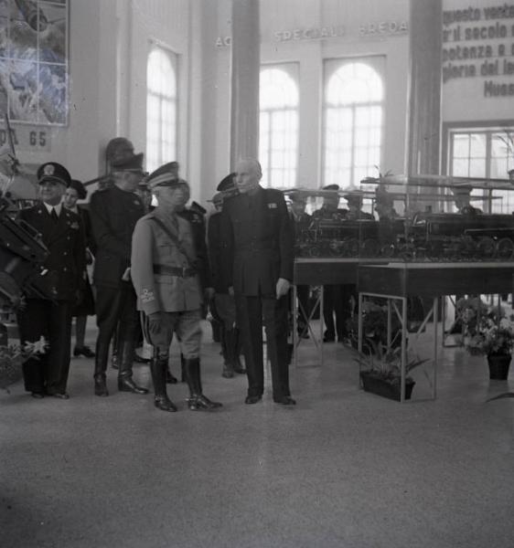 Fiera di Milano - Campionaria 1942 - Visita del Re Vittorio Emanuele III