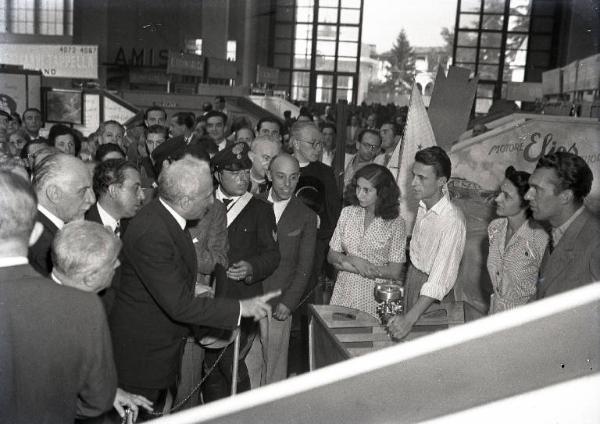 Fiera di Milano - Campionaria 1946 - Visita del presidente della Repubblica Enrico De Nicola in occasione della inaugurazione