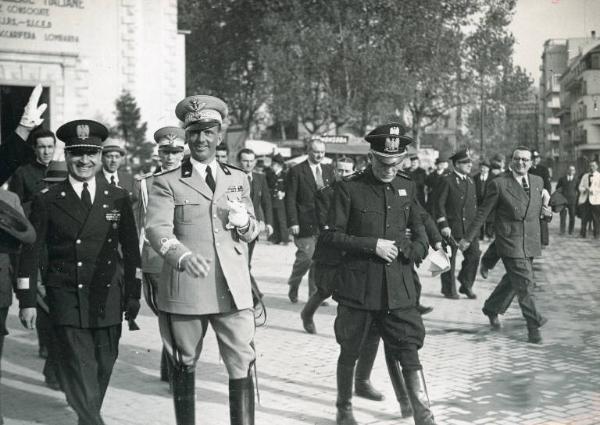 Fiera di Milano - Campionaria 1940 - Visita del principe di Piemonte Umberto II di Savoia