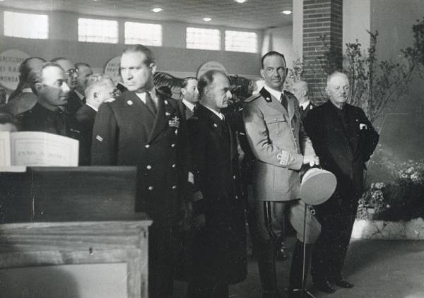 Fiera di Milano - Campionaria 1940 - Visita del principe di Piemonte Umberto II di Savoia