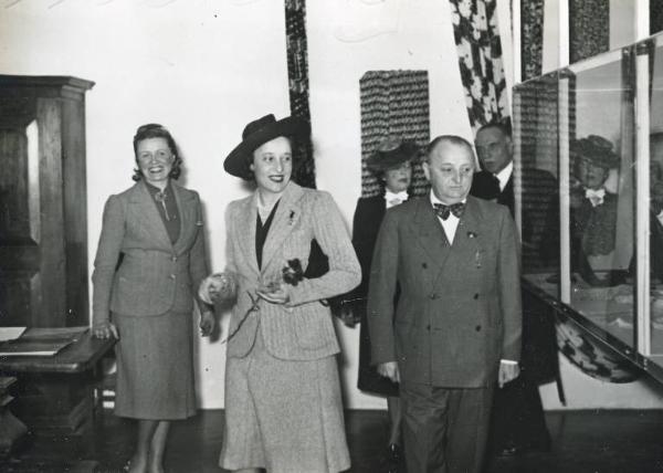 Fiera di Milano - Campionaria 1940 - Visita della duchessa di Genova Maria Adelaide di Savoia