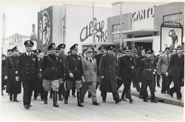 Fiera di Milano - Campionaria 1940 - Visita del duca di Bergamo Adalberto di Savoia in occasione della inaugurazione