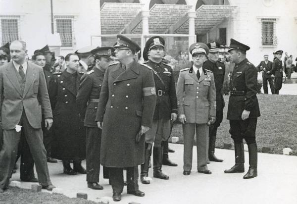 Fiera di Milano - Campionaria 1940 - Visita del duca di Bergamo Adalberto di Savoia in occasione della inaugurazione