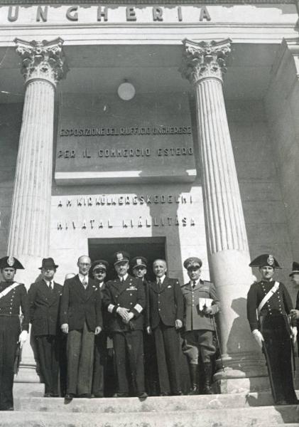 Fiera di Milano - Campionaria 1940 - Visita di personalità in occasione della Giornata delle nazioni