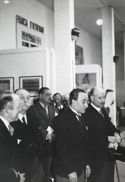 Fiera di Milano - Campionaria 1940 - Visita dell'ambasciatore di Francia a Roma André Francois Poncet