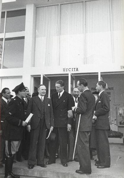 Fiera di Milano - Campionaria 1940 - Visita di una missione francese