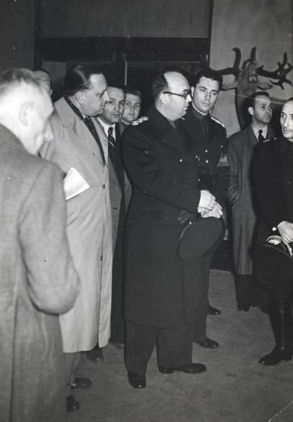 Fiera di Milano - Campionaria 1940 - Visita del ministro romeno per la propaganda Constantin Giurescu