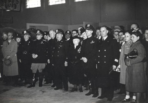 Fiera di Milano - Campionaria 1940 - Visita del direttore generale del Ministero dell'educazione Guido Mancini in occasione della inaugurazione della Mostra della scuola materna