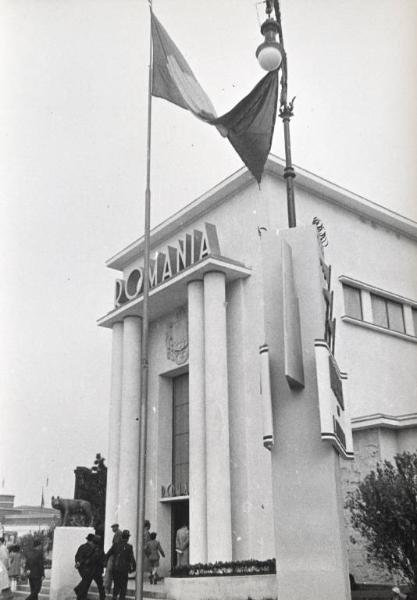 Fiera di Milano - Campionaria 1940 - Padiglione della Romania - Esterno