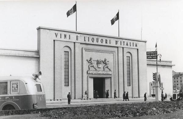 Fiera di Milano - Campionaria 1940 - Padiglione dei vini e liquori d'Italia - Esterno