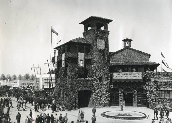 Fiera di Milano - Campionaria 1940 - Padiglione Arnaldo Mussolini (padiglione dell'agricoltura) - Esterno