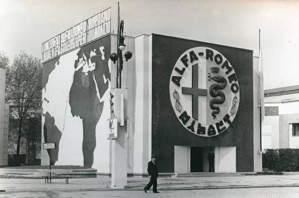 Fiera di Milano - Campionaria 1940 - Padiglione dell'Alfa Romeo - Esterno