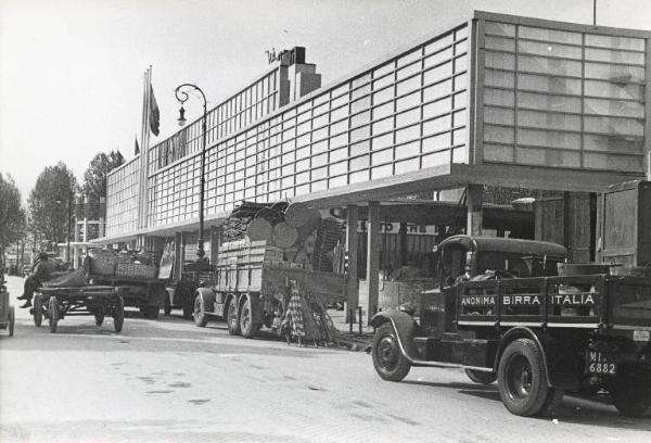 Fiera di Milano - Campionaria 1940 - Trasporto di merci