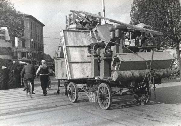 Fiera di Milano - Campionaria 1940 - Trasporto di merci