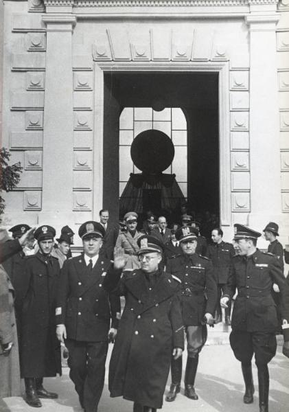 Fiera di Milano - Campionaria 1941 - Visita del sottosegretario alle corporazioni Ermanno Amicucci