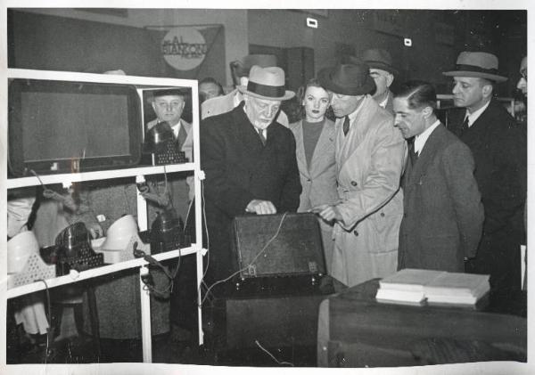 Fiera di Milano - Campionaria 1941 - Visita del presidente della Confindustria Giuseppe Volpi di Misurata