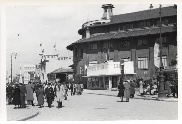 Fiera di Milano - Campionaria 1941 - Viale dell'industria