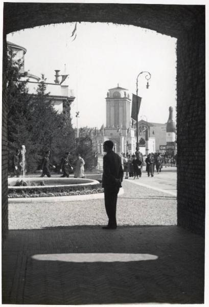 Fiera di Milano - Campionaria 1941 - Piazza Italia