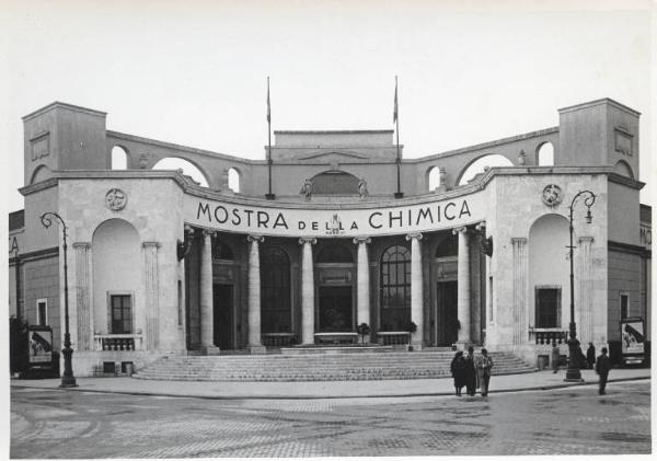 Fiera di Milano - Campionaria 1941 - Padiglione della Mostra della chimica - Esterno