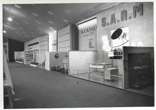 Fiera di Milano - Campionaria 1941 - Padiglione della Mostra della chimica - Sala interna