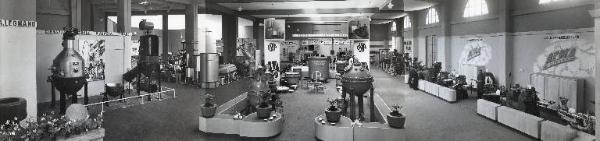 Fiera di Milano - Campionaria 1941 - Padiglione della Mostra della chimica - Sala interna - Veduta panoramica